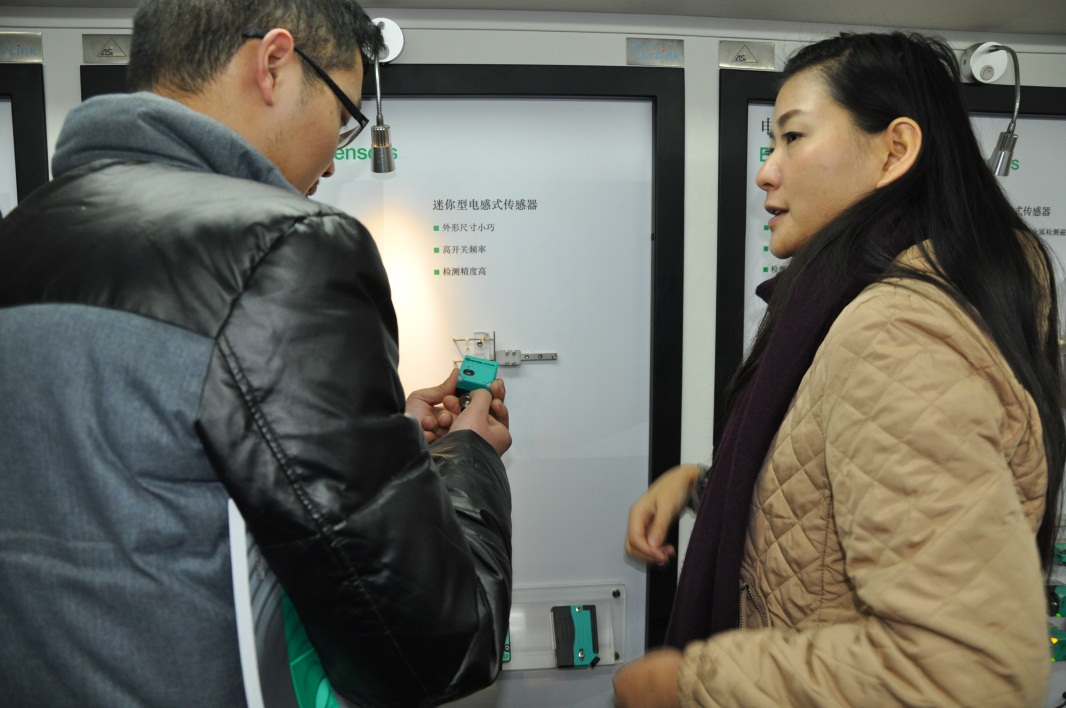 倍加福攜多款傳感器探訪(fǎng)航發(fā)公司-4.jpg